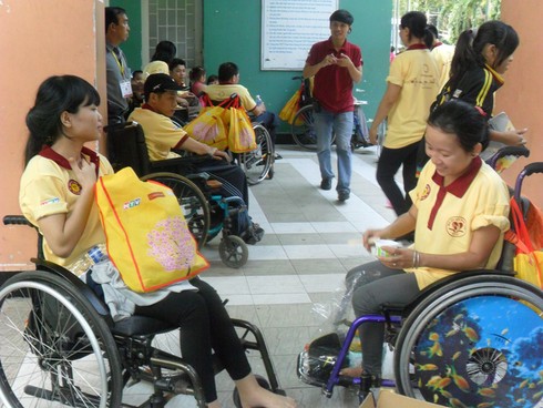 2.000 trẻ em đường phố đón Tết - ảnh 6